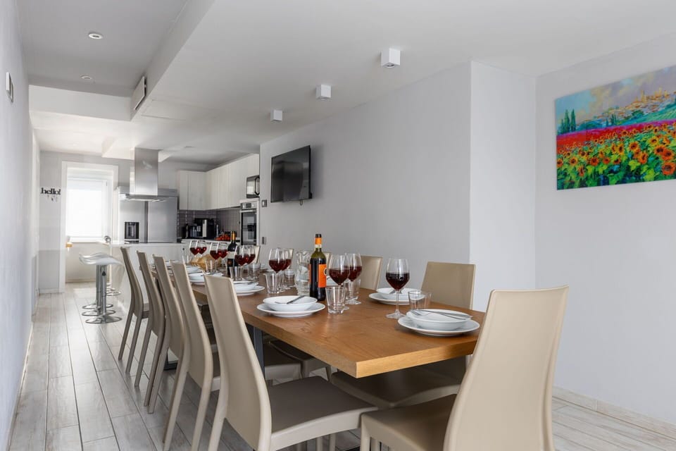 Dining Room, Kitchen