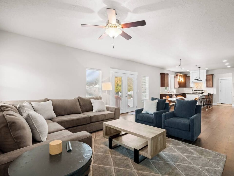 Main Floor Living Room