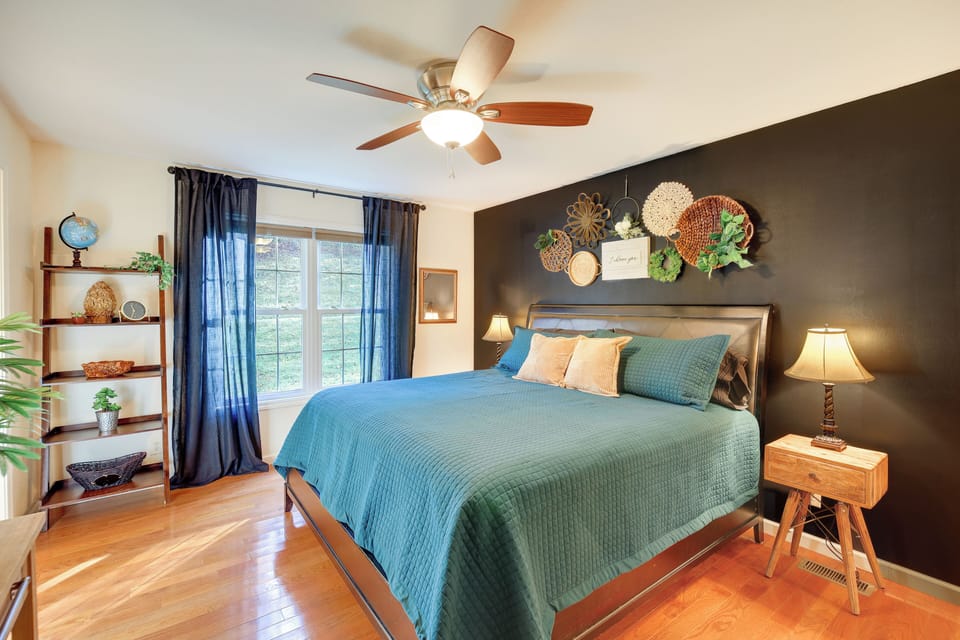 Bedroom 1 | King Bed | Smart TV | Linens Provided | En-Suite Bathroom