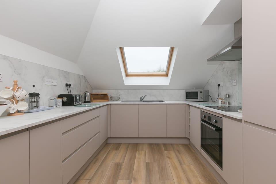Fridge, dishwasher, electric kettle, toaster