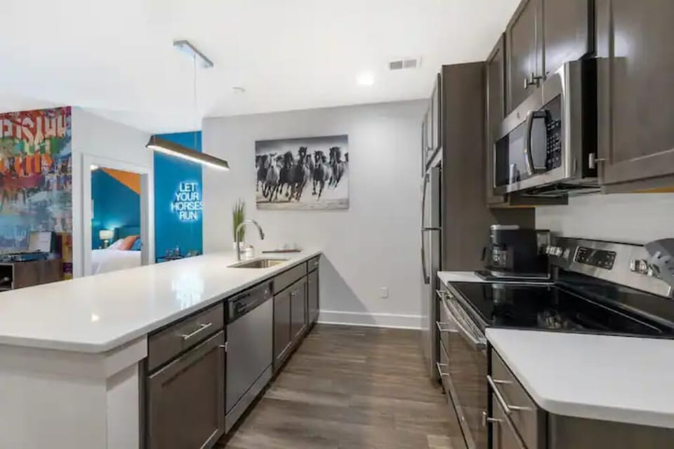 Another view of the kitchen.