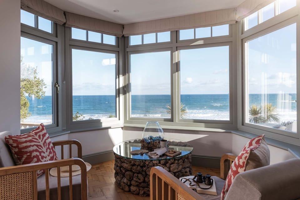 Living room at The Croft, Coverack, Cornwall, self catering with Beach Retreats.