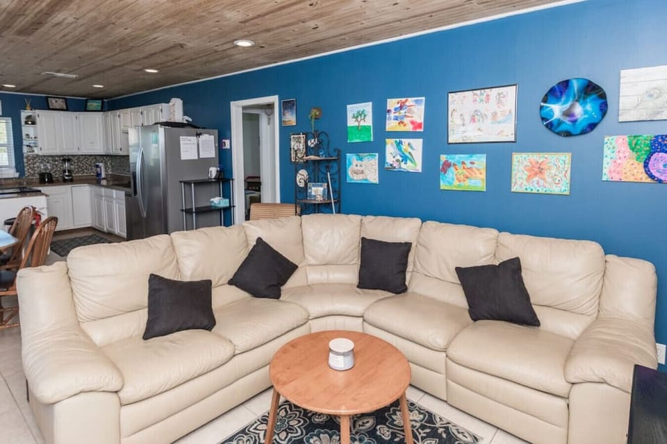 Living Room Oasis: Gather around for fun-filled evenings and dynamic art displays!