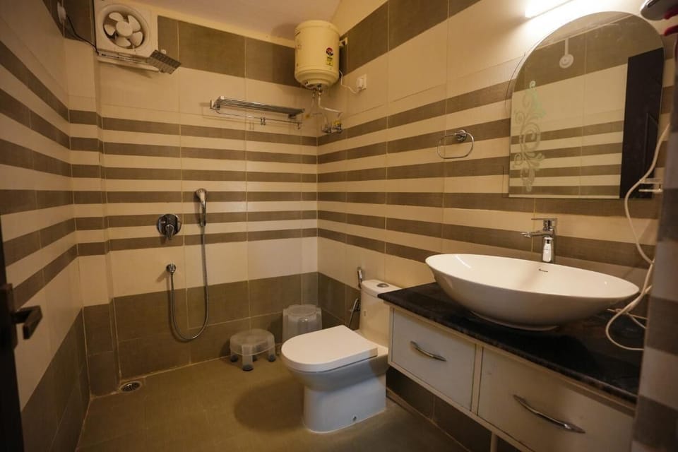 Superior Room | Bathroom | Slippers