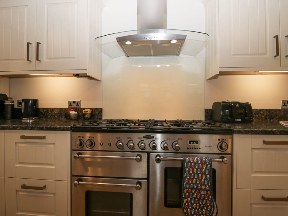 Fridge, dishwasher, electric kettle, toaster