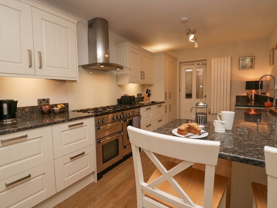 Fridge, dishwasher, electric kettle, toaster