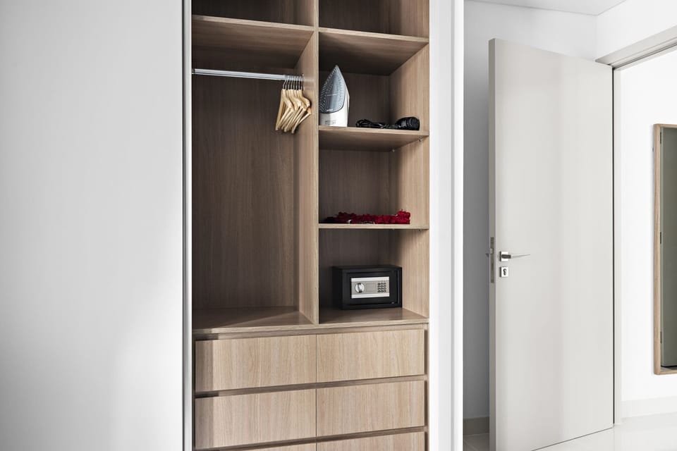 Luxury Apartment | 1 bedroom, iron/ironing board, free WiFi, bed sheets