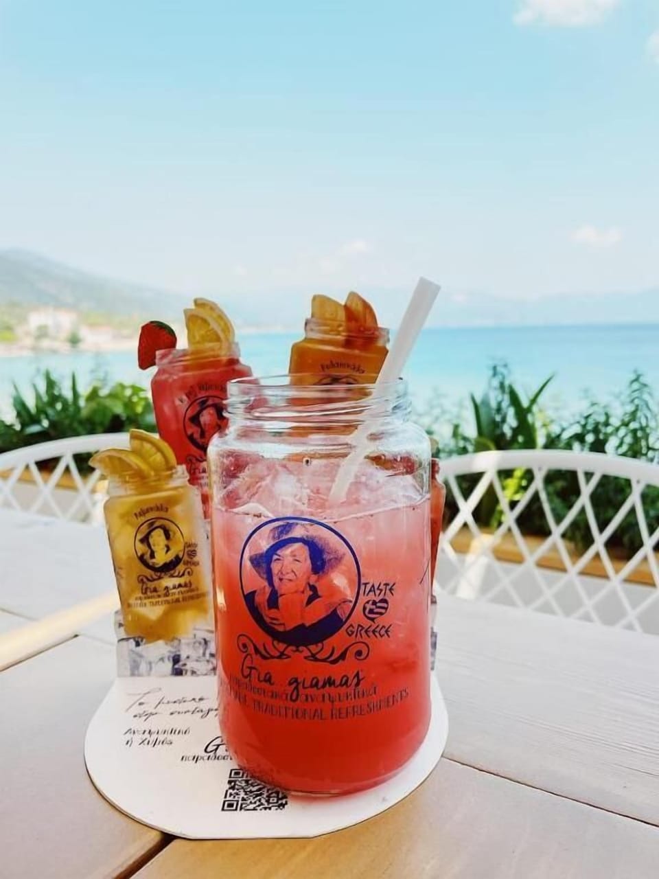 Daily buffet breakfast (EUR 8 per person)