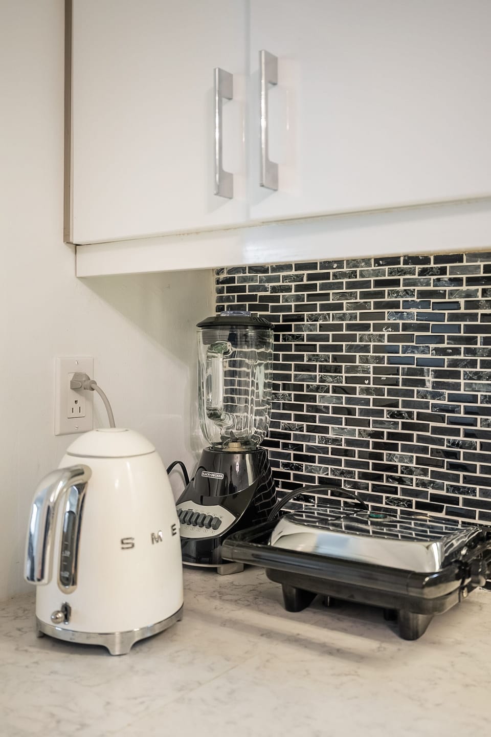 Deluxe Villa, 4 Bedrooms, Fireplace | Private kitchen | Full-size fridge, microwave, oven, stovetop