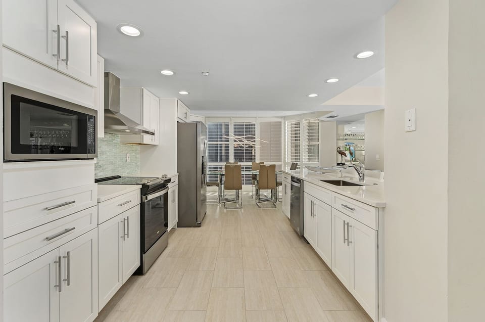 Condo, 3 Bedrooms | Private kitchen | Coffee/tea maker, fridge, oven, toaster