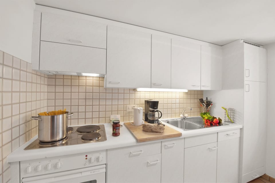 Standard Chalet, 2 Bedrooms, 2 Bathrooms, Mountainside (Rustico Esterina - Val Verzasca) | Private kitchen | Microwave