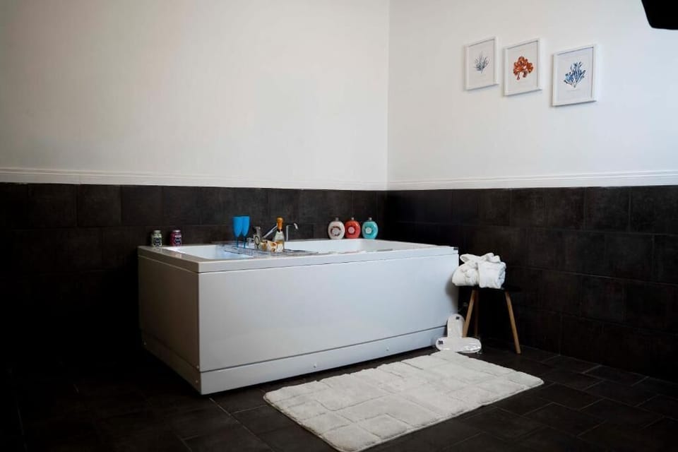 Superior Room | In-room safe, desk, laptop workspace, iron/ironing board (on request)