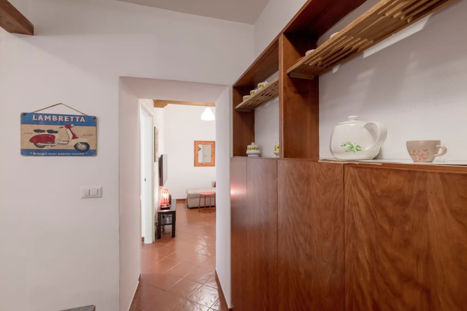 Standard Apartment | Private kitchen | Full-size fridge, oven, stovetop, electric kettle