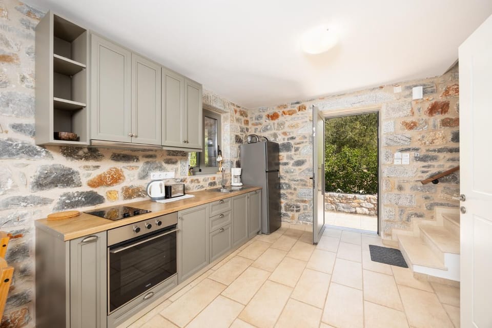 Equipped kitchen