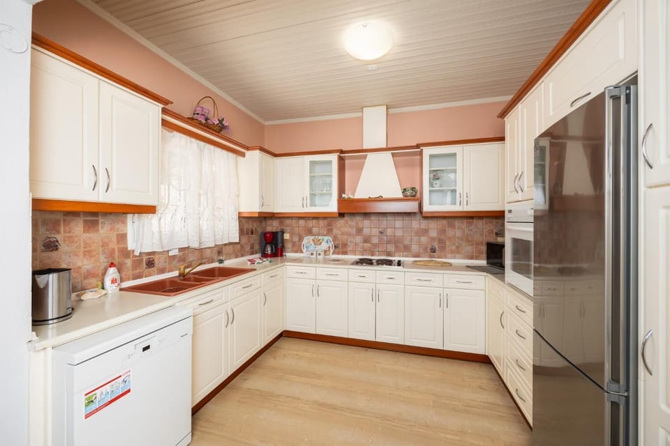 Equipped kitchen