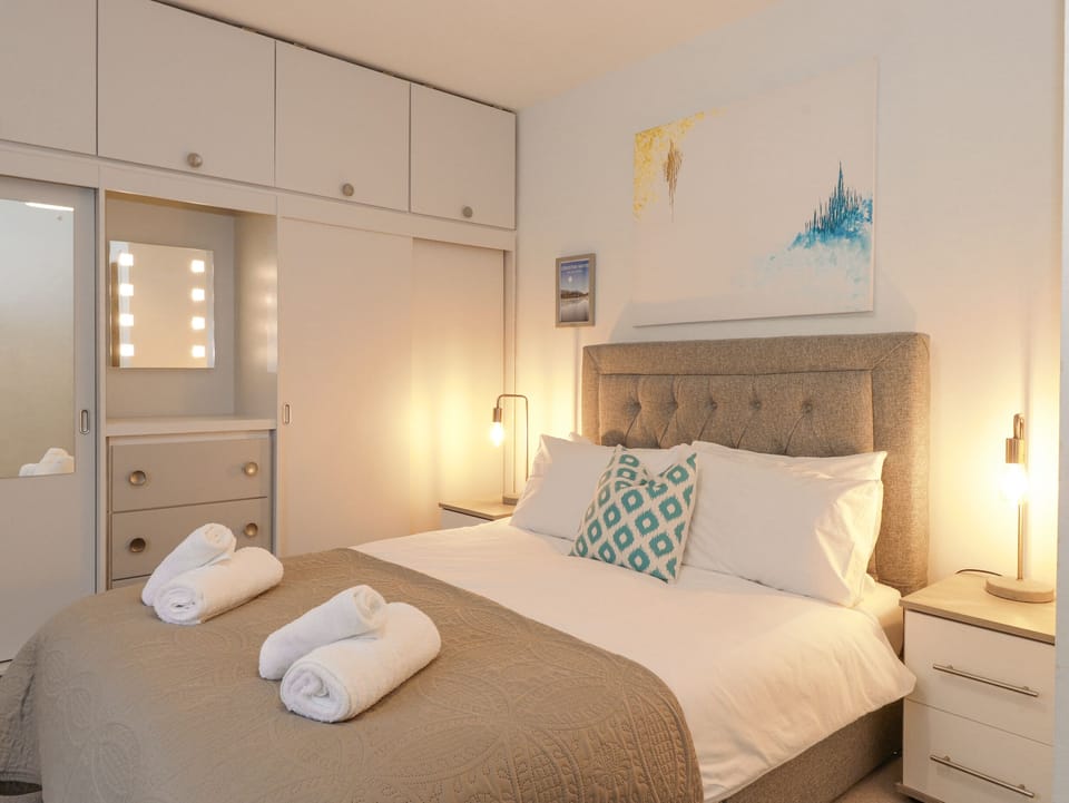 3 bedrooms, individually decorated, individually furnished, free WiFi