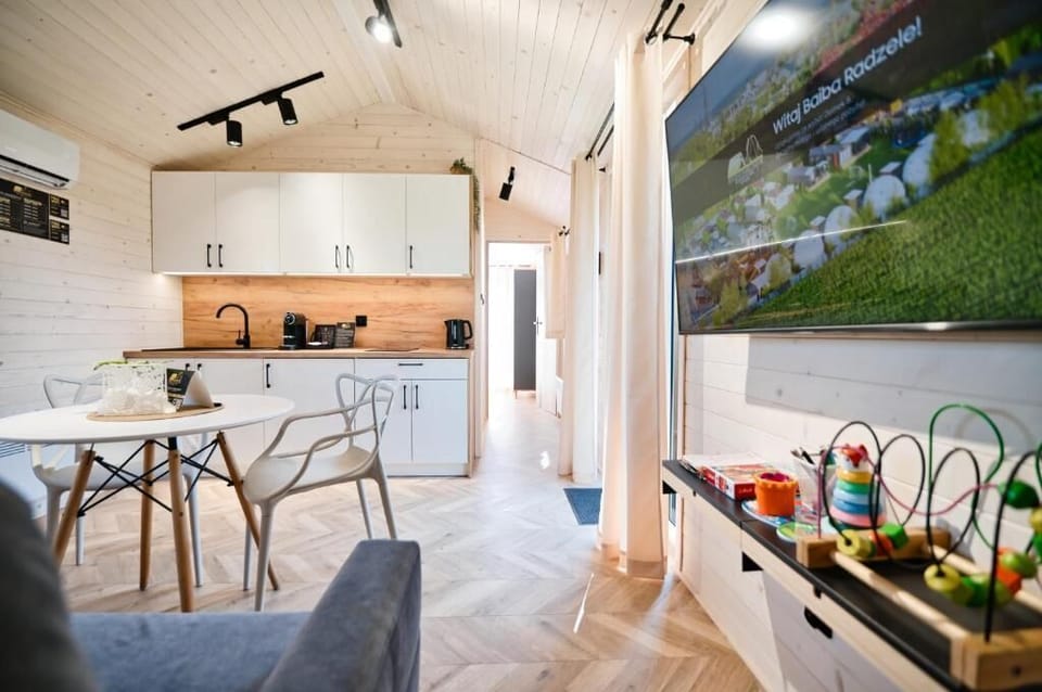 Exclusive Chalet | Living area | 40-inch LCD TV with satellite channels, toys