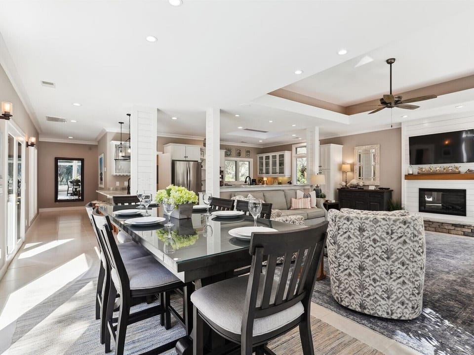 Dining Area at 56 Stoney Creek