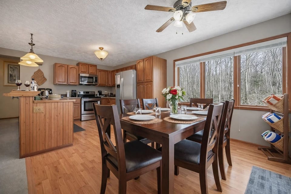 Dining Area: Savor delicious meals surrounded by nature's beauty and charming decor!