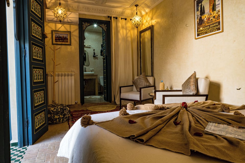 Superior Double Room, 1 Bedroom | Iron/ironing board, free WiFi, bed sheets, wheelchair access
