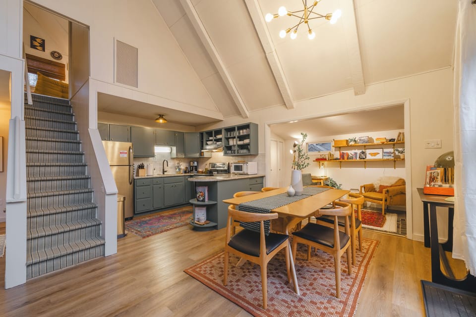 Open concept  with gorgeous dining table for 6