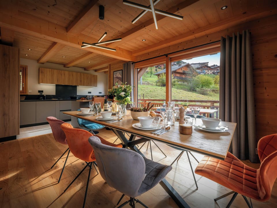 Dining/kitchen