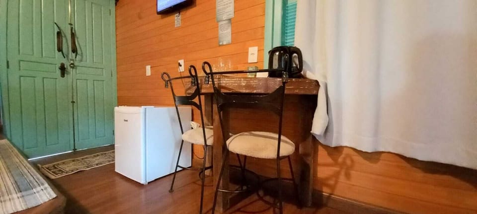 Traditional Chalet | Minibar, desk, free WiFi, bed sheets