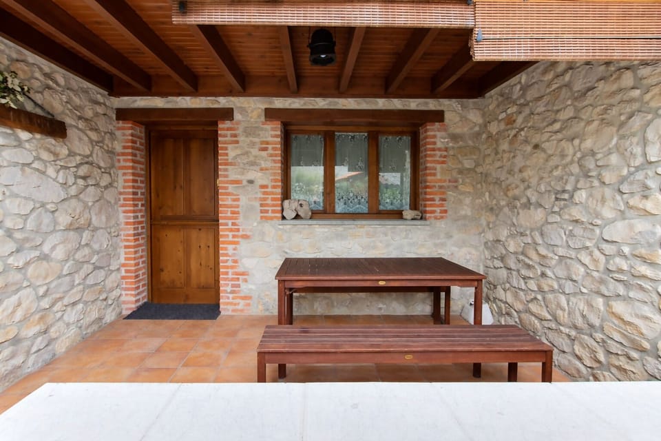 Patio,Balcony/Terrace,Dining area