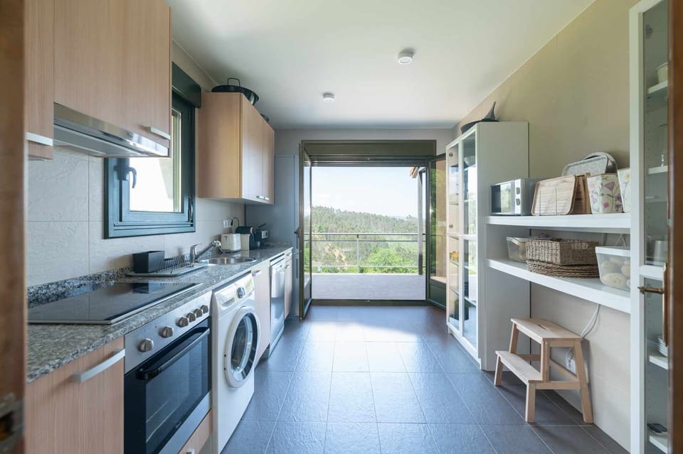 Balcony/Terrace,Kitchen or kitchenette,Sea view