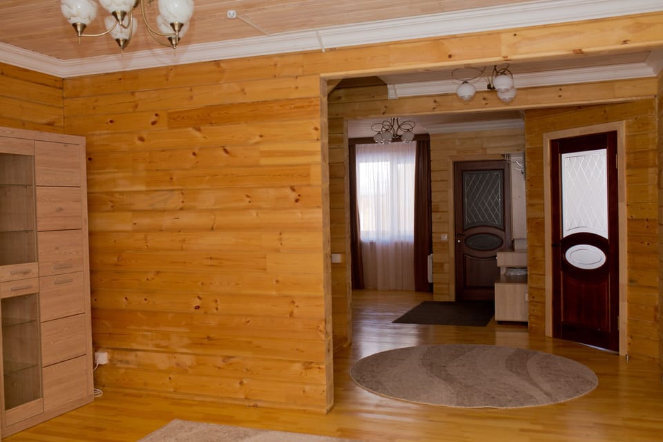 Executive Penthouse, 4 Bedrooms | Blackout drapes, soundproofing, iron/ironing board, free WiFi