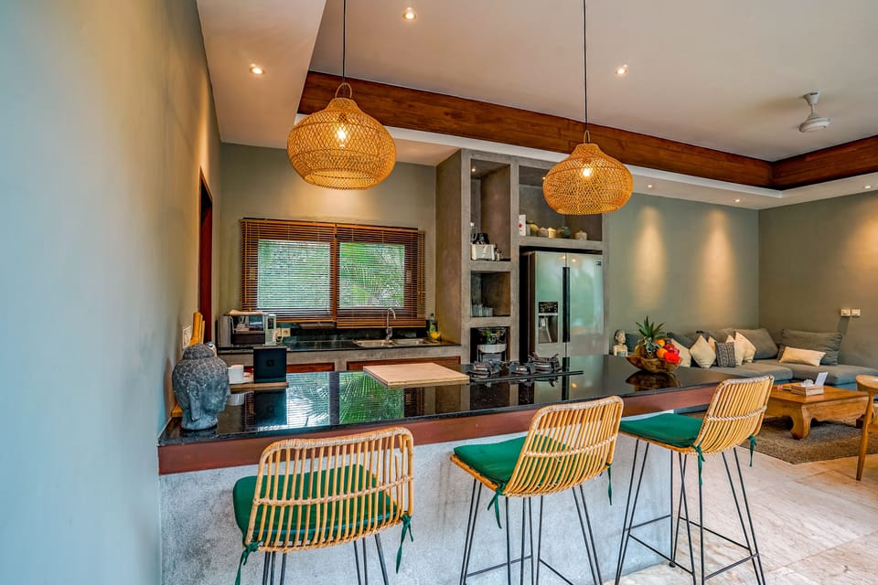 Family Villa | Private kitchen | Fridge, toaster, cookware/dishes/utensils