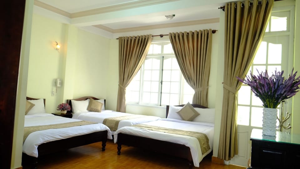 City Shared Dormitory, Multiple Beds | Desk, blackout drapes, free WiFi