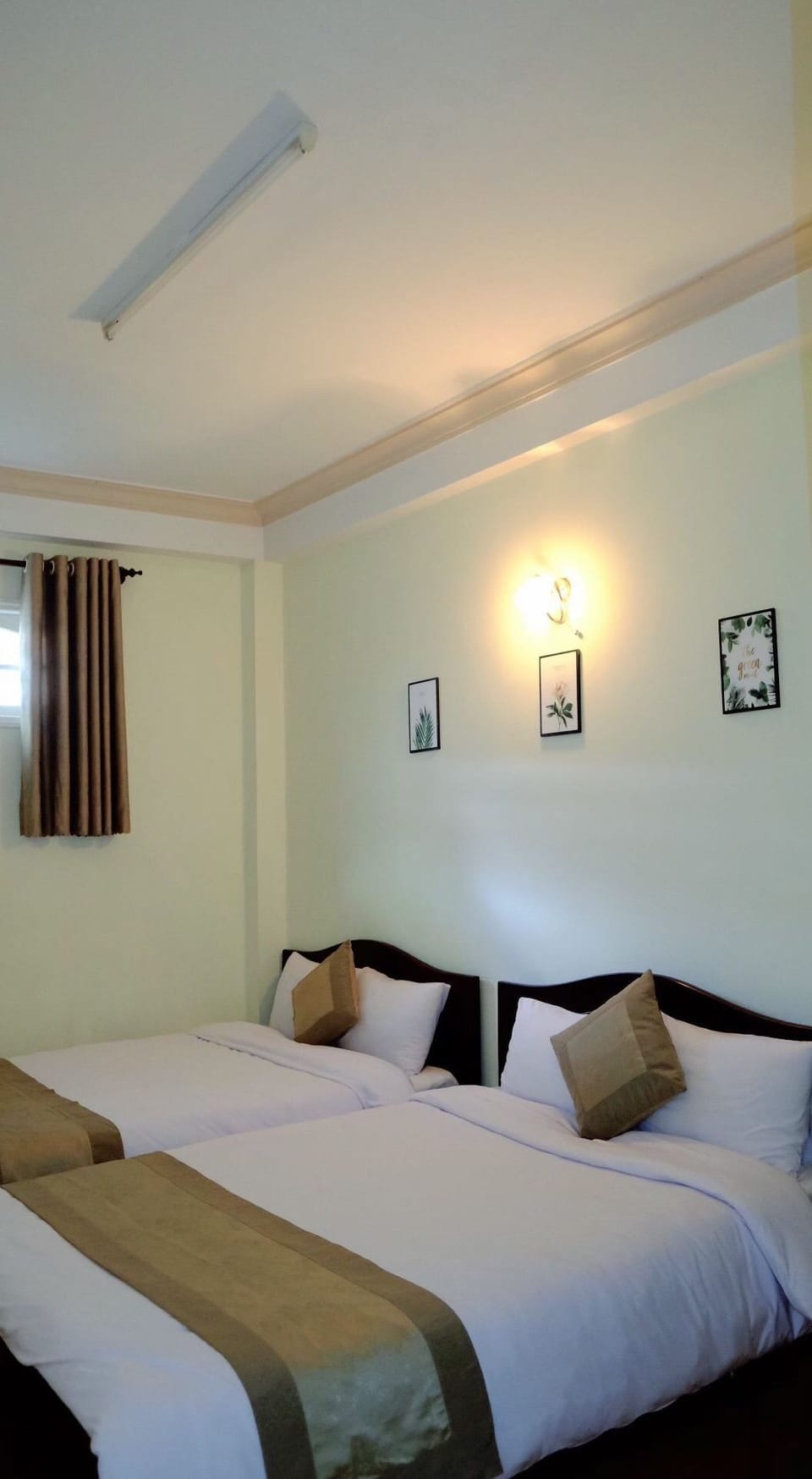 City Room, 2 Double Beds | Desk, blackout drapes, free WiFi