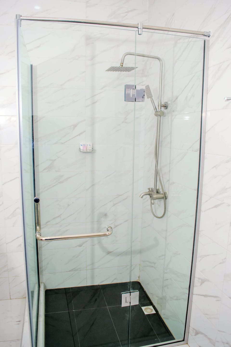 Executive Room | Bathroom | Free toiletries, bidet