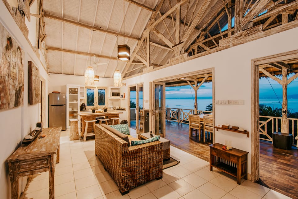 Deluxe Villa | Living area