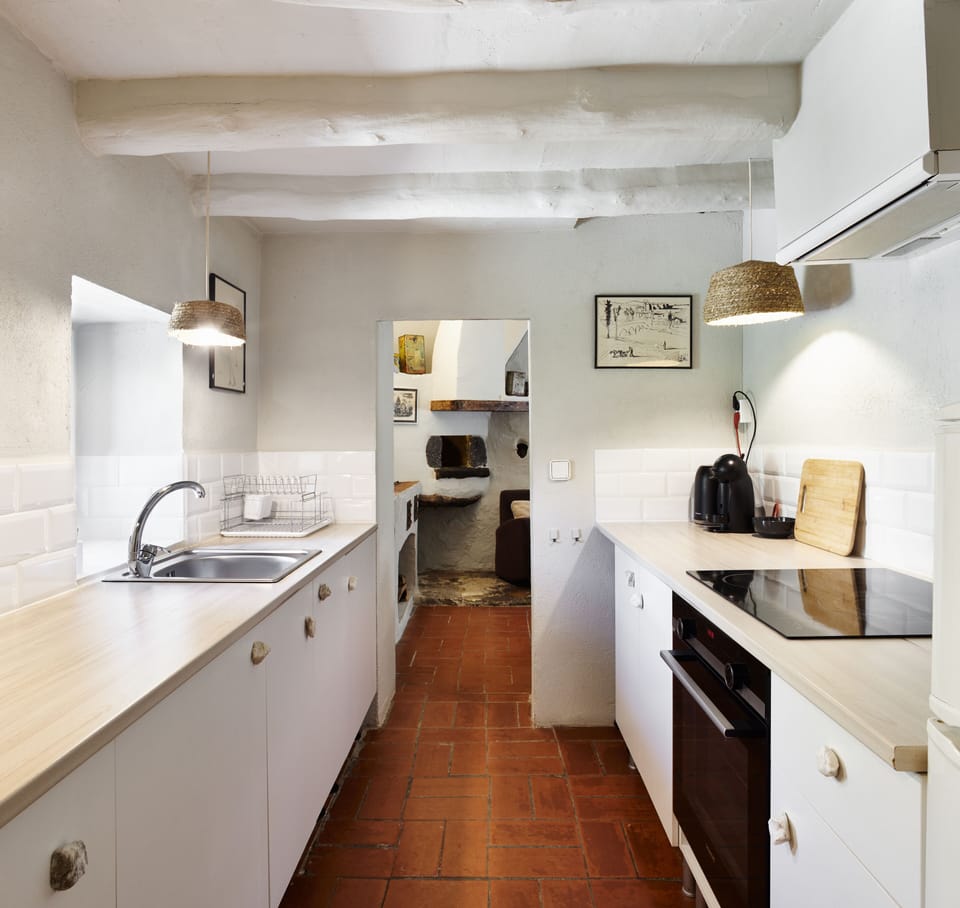 Traditional Cottage, 2 Bedrooms, Mountain View | Private kitchen