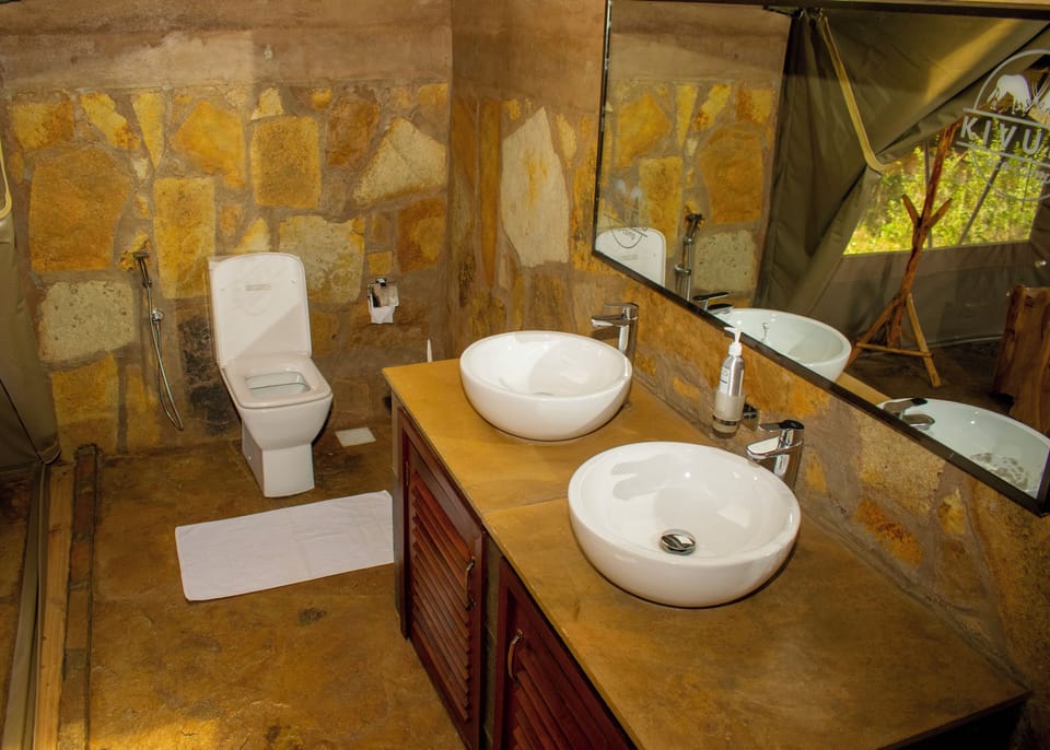 Shower, soap, shampoo, toilet paper