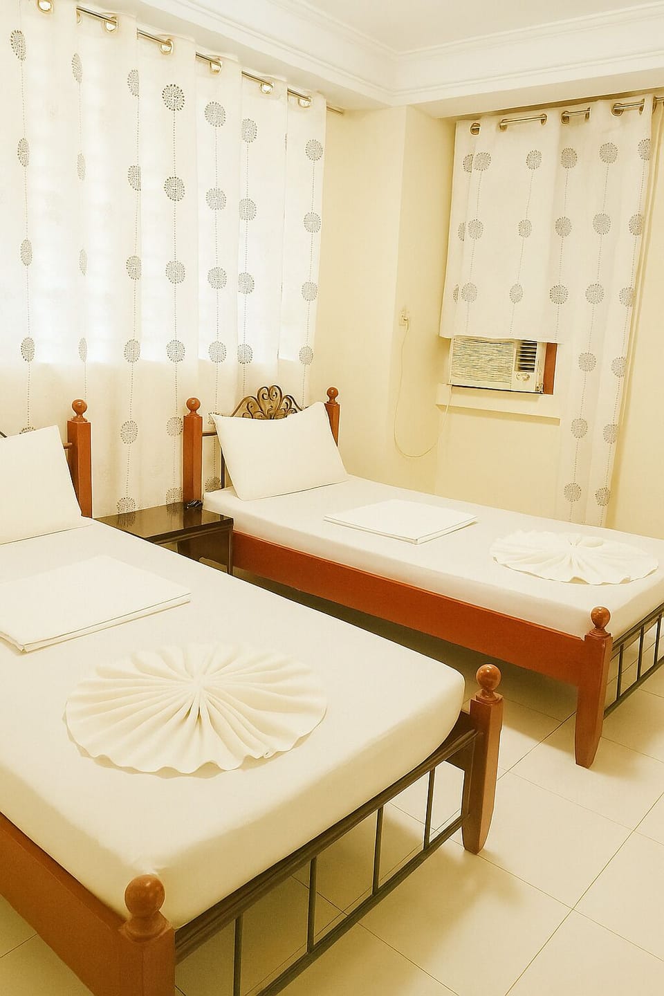 Twin Room | Free WiFi, bed sheets