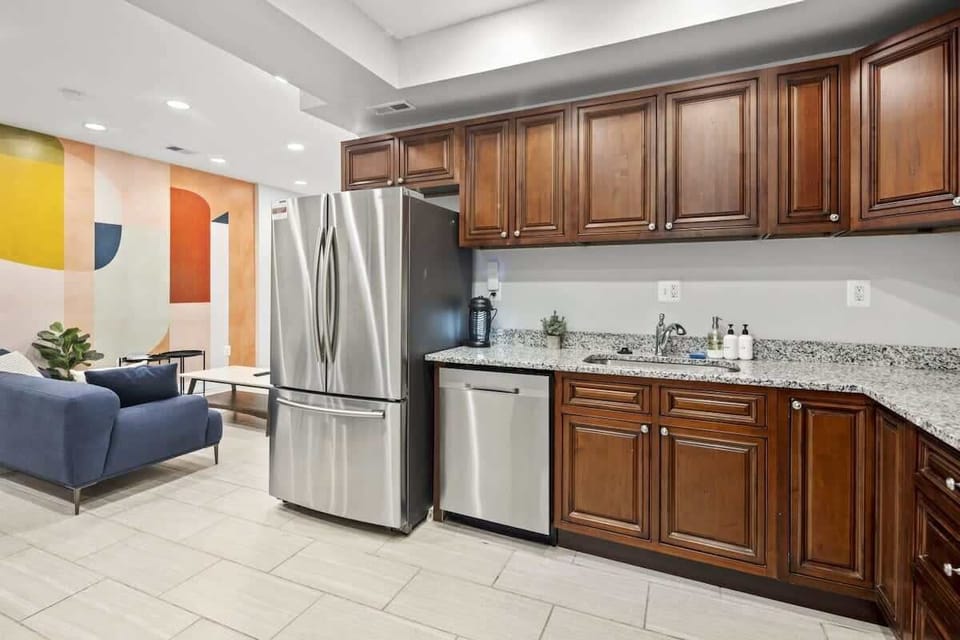 Whether you're a gourmet chef or a casual cook, this full kitchen is ready to inspire your culinary creations