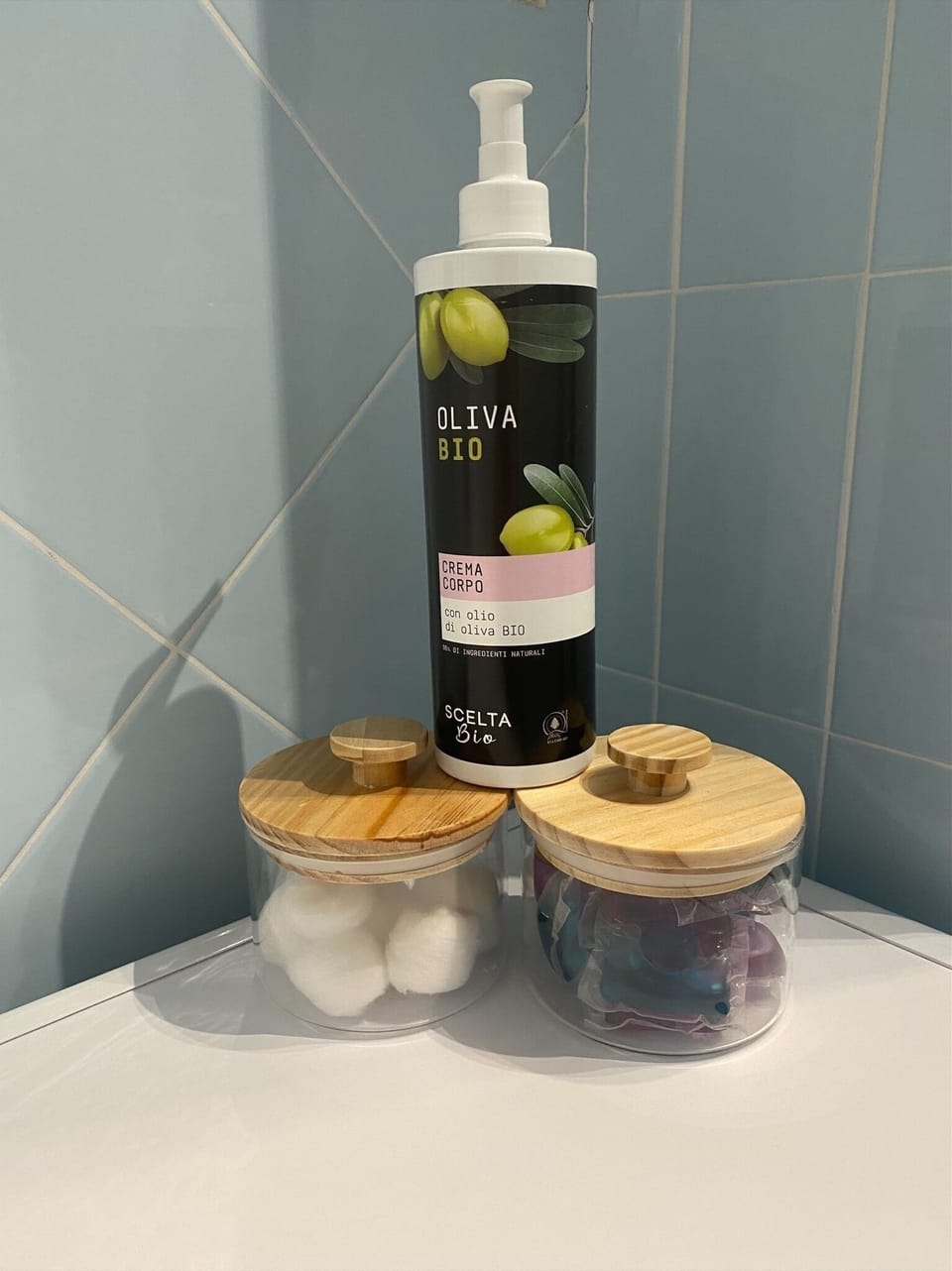 Bathroom amenities