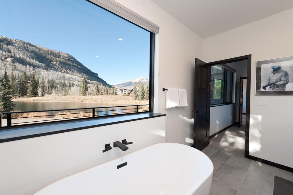 Master Bathroom Tub with lake views
