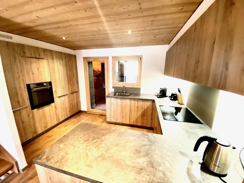 Chalet Neuf, Morgins (1207)