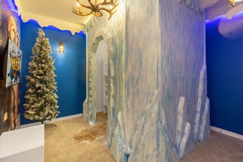 7700 Oakmoss Loop 22.jpg
