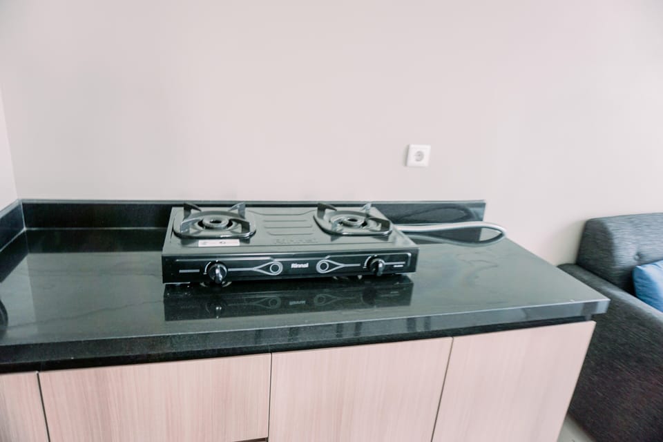 Apartment | Private kitchen | Full-size fridge, stovetop