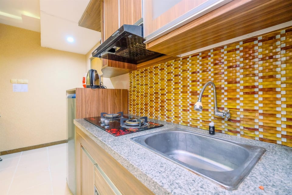 Apartment | Private kitchen | Full-size fridge, stovetop