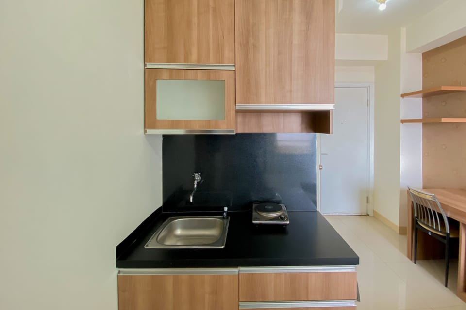 Studio | Private kitchen | Full-size fridge, stovetop