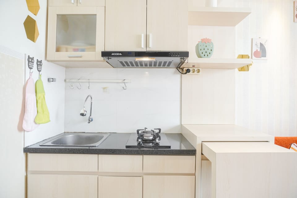 Apartment | Private kitchen | Full-size fridge, stovetop