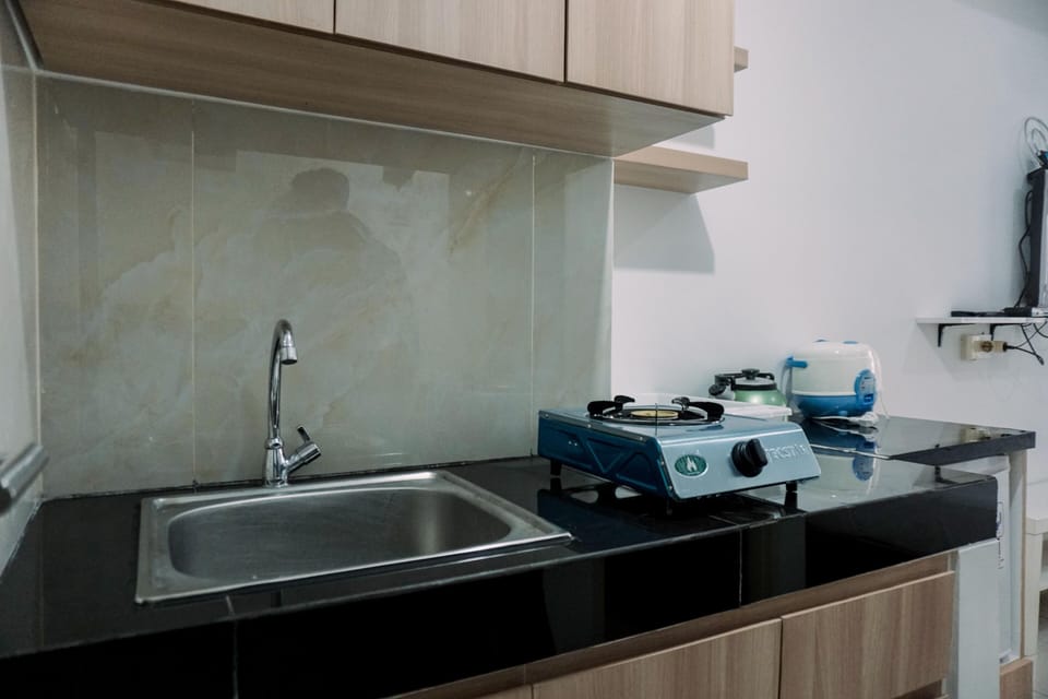 Studio | Private kitchen | Full-size fridge, stovetop
