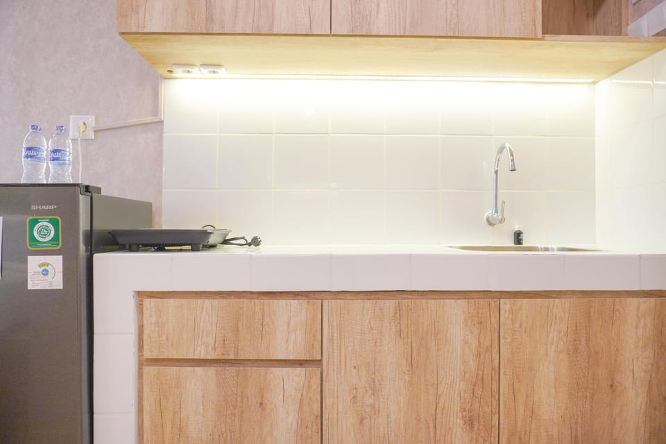 Studio | Private kitchen | Full-size fridge, stovetop