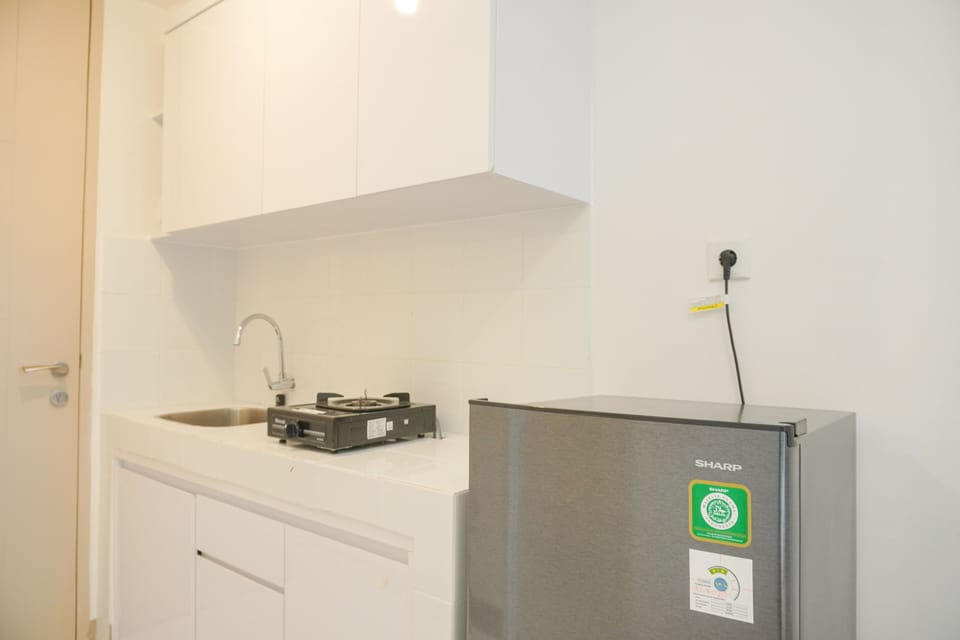 Studio | Private kitchen | Full-size fridge, stovetop